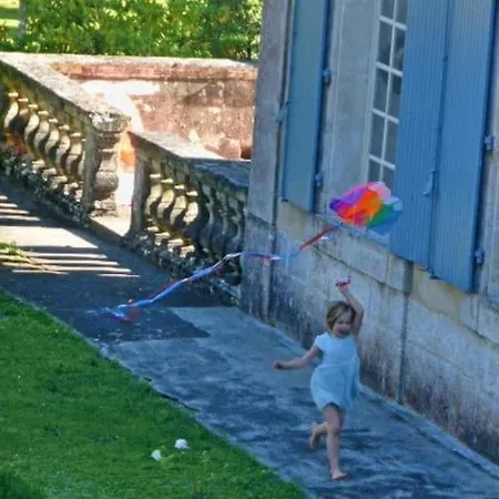 Le Chai, Chateau De Charras, Family Friendly Holiday Destination *