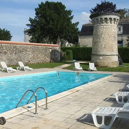 Le Chai, Chateau De Charras, Family Friendly Holiday Destination *
